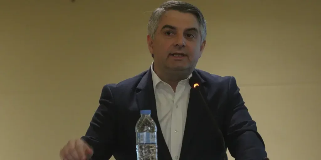 Κωνσταντινόπουλος: Δεν θα κάνουμε ΚΚΕ το ΠΑΣΟΚ