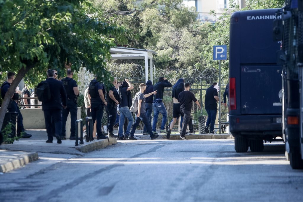 Νέα Φιλαδέλφεια: Προφυλακίστηκαν άλλοι 40 κατηγορούμενοι -Συνολικά 70 οι προφυλακιστέοι μέχρι στιγμή