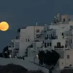 Aπόψε το «Φεγγάρι του Κάστορα» – Η δεύτερη υπερπανσέληνος θα λάμψει πορτοκαλί