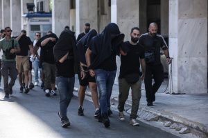 Νέα Φιλαδέλφεια: Οι Bad Blue Boys κάνουν έρανο για τη νομική στήριξη των συλληφθέντων