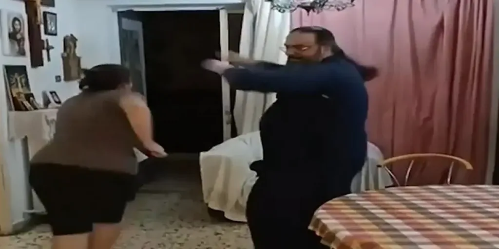 Ιερέας χορεύει και… σαρώνει στο TikTok – Δείτε βίντεο