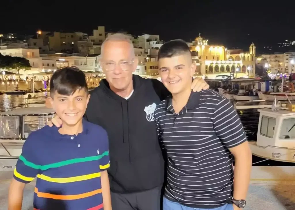 Στην Κάρπαθο ο Τομ Χανκς και η Ρίτα Γουίλσον – Δείτε φωτογραφίες και βίντεο