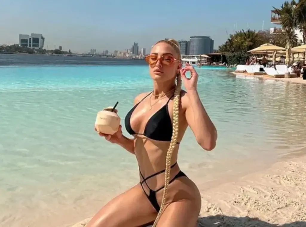 Ολόγυμνη η Ιωάννα Τούνη – «Φωτιά και λαύρα» η instagrammer [Εικόνες]