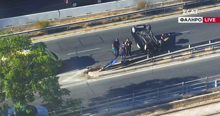 Τροχαίο με ανατροπή αυτοκινήτου στην παραλιακή – Εγκλωβισμένος ο οδηγός[Βίντεο]