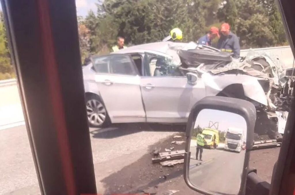 Οικογενειακή τραγωδία στη Θεσσαλονίκης – Σερρών: Νεκροί οι γονείς από τροχαίο – Σοβαρά τραυματίες τα παιδιά τους