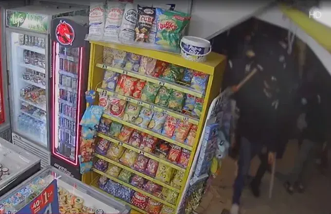 Νέα Φιλαδέλφεια: Βίντεο ντοκουμέντο με τα τάγματα εφόδου των χούλιγκαν