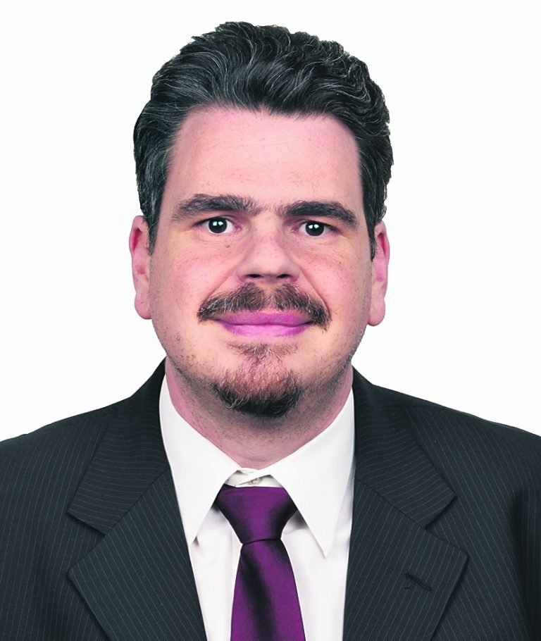Δήμος Κηφισιάς, Νέας Ερυθραίας Εκάλης – Θεοχάρης Αποστόλου: Με ειδικότητα στο δίκαιο…
