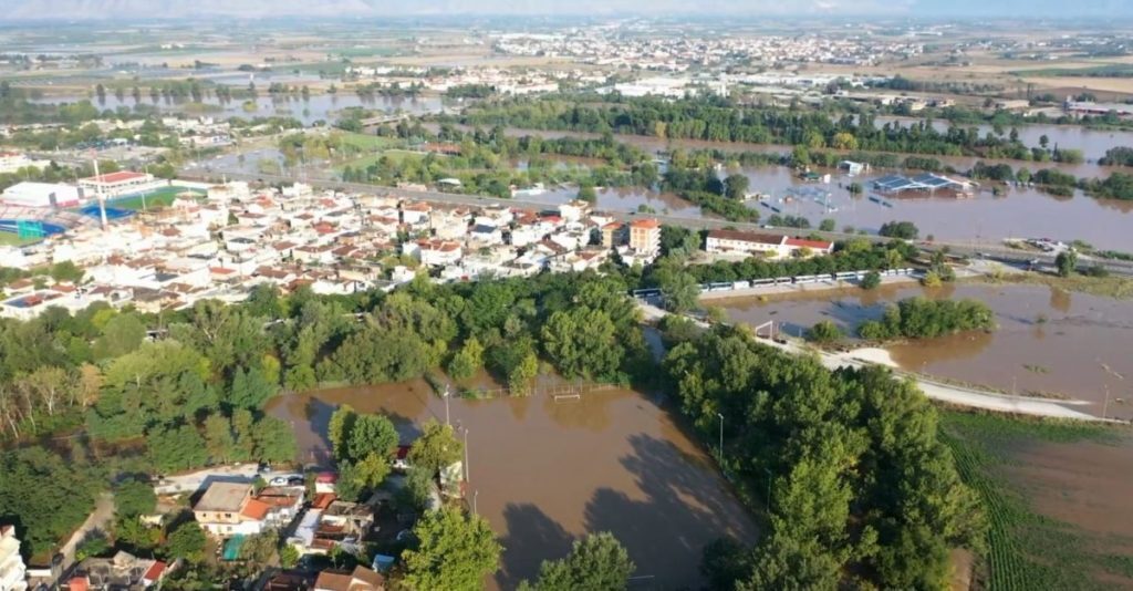 Αρτοποιός: Ανησυχία για τα χωριά σε Καρδίτσα και Τρίκαλα – Στα τρία μέτρα το νερό στα προάστια