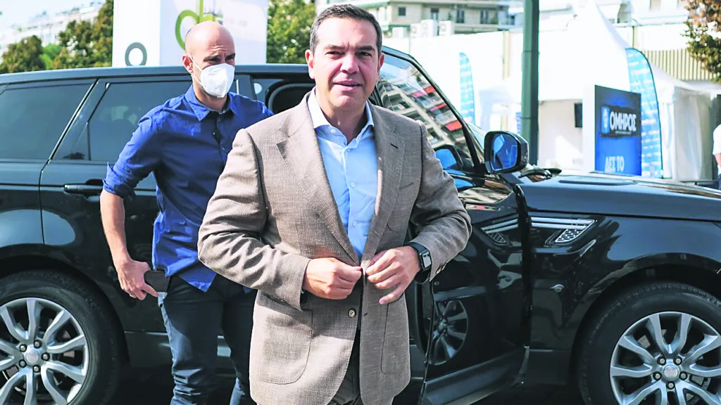 Ο Αλέξης παρέδωσε και το θηριώδες Range Rover – Περιμένει το νέο του «αφεντικό»