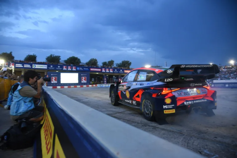 ΕΚΟ Ράλλυ Ακρόπολις 2023: Υπερθέαμα στην Πλατεία Νερού