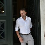 «Πάρτε το χαλάκι σας και ελάτε» – Ο Κασσελάκης προσκαλεί σε βραδιά γιόγκα