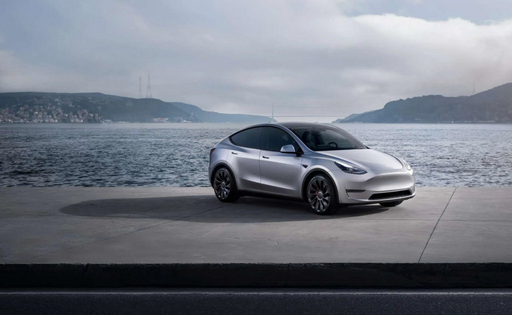 «Πάταγο» εξακολουθεί να κάνει το Tesla Model Y στην Ευρώπη