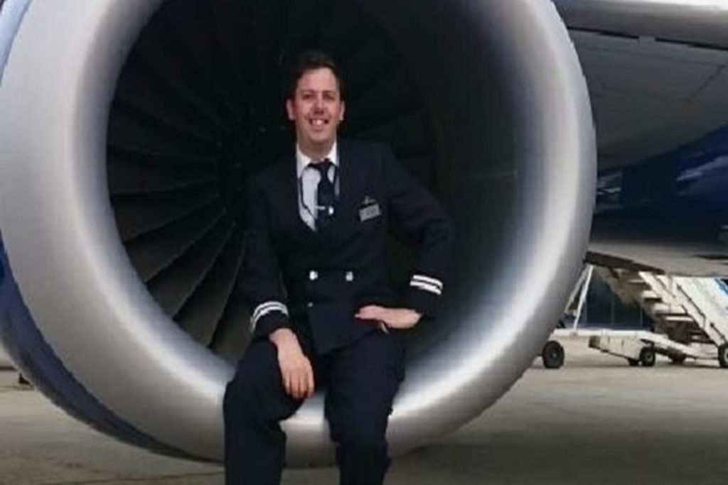 British Airways: Ζωηρούλης παντρεμένος πιλότος σνίφαρε κοκαΐνη από στήθη γυναίκας σε νύχτα οργίων λί