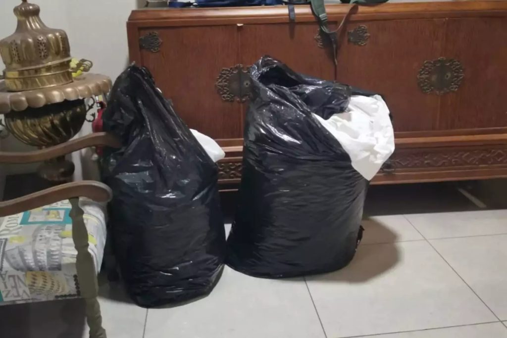 Ηράκλειο: Είχαν στο δωμάτιό τους στο ξενοδοχείο πάνω από 13 κιλά κάνναβη – Χειροπέδες στις δύο γυναίκες