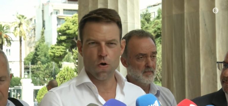 Κασσελάκης μετά τη συνάντηση με Τσίπρα: Εύχομαι να φανώ αντάξιος της κληρονομιάς που μου παραδόθηκε