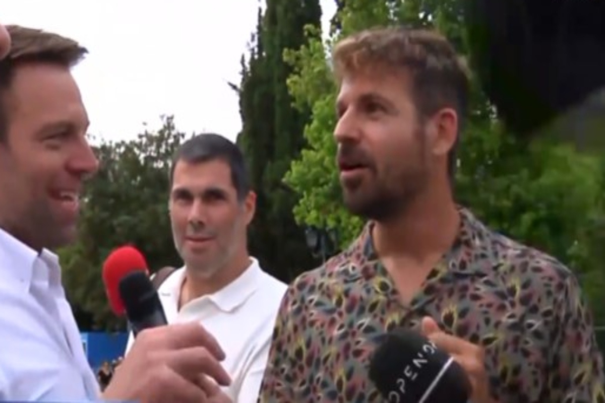 Στέφανος Κασσελάκης: «Κυνήγι» στο Σύνταγμα για να «αποκαλύψει» το αγαπημένο του φαγητό – Δεν απάντησε σε καμία πολιτική ερώτηση [βίντεο]