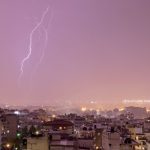 Καιρός: Πάνω από 12.000 κεραυνοί «χτύπησαν» τη χώρα - Καταιγίδες μαζί με πυρκαγιές στην Αττική
