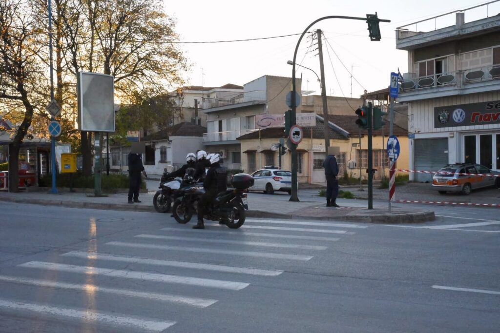 Λάρισα: Συμπλοκή με πυροβολισμούς έξω από σχολείο – Tρεις τραυματίες στο νοσοκομείο [Εικόνα]
