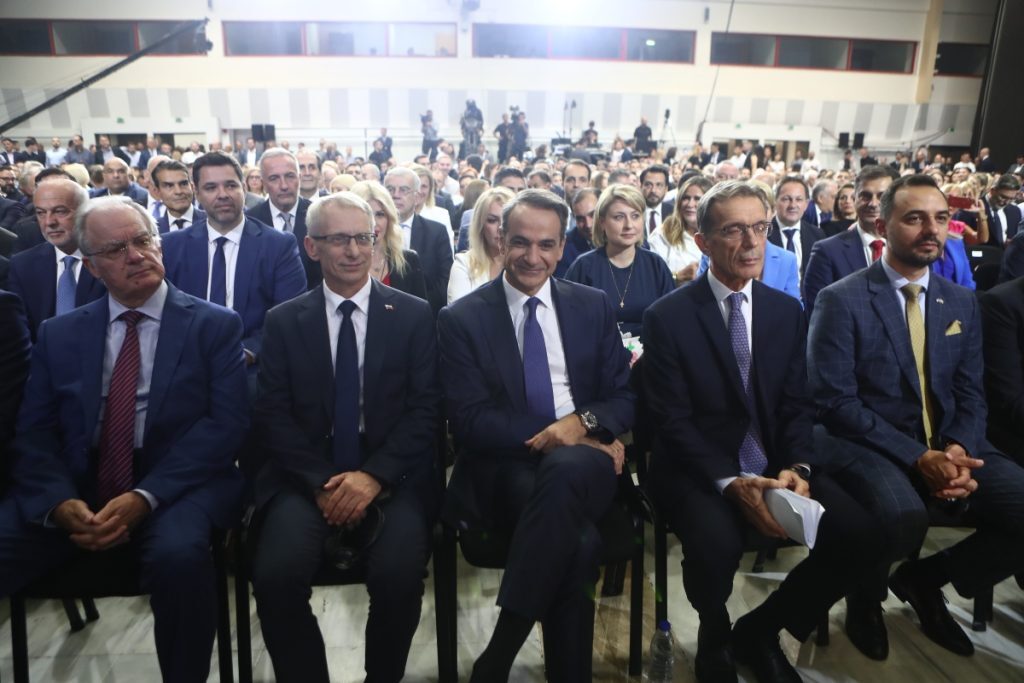 ΔΕΘ 2023: Στο συνεδριακό κέντρο «Ιωάννης Βελλίδης» ο Μητσοτάκης – Χωρίς ισχυρή συνοδεία η άφιξ