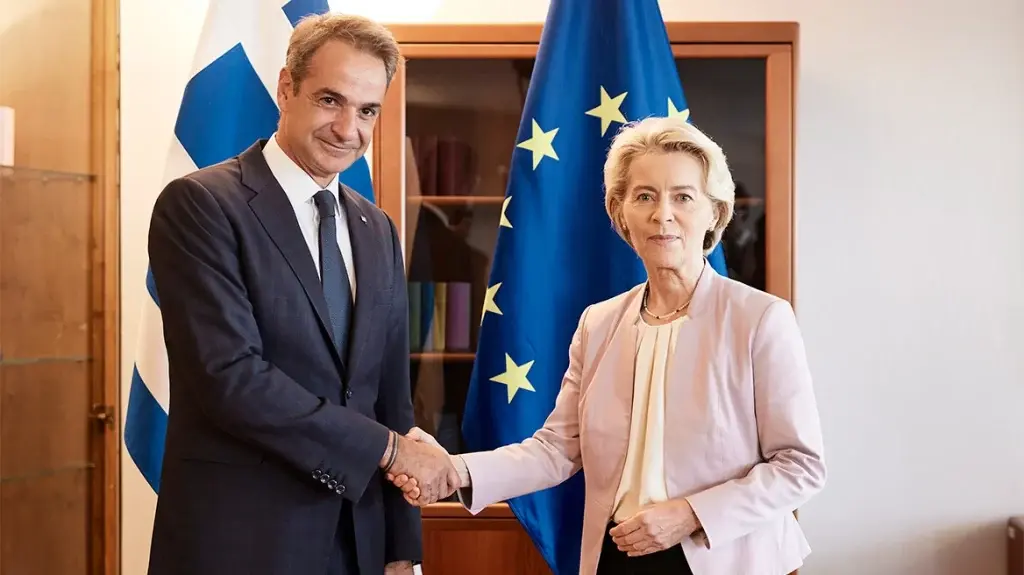 Φον ντερ Λάιεν σε Μητσοτάκη: 2,2 δισ. ευρώ από την ΕΕ στην Ελλάδα