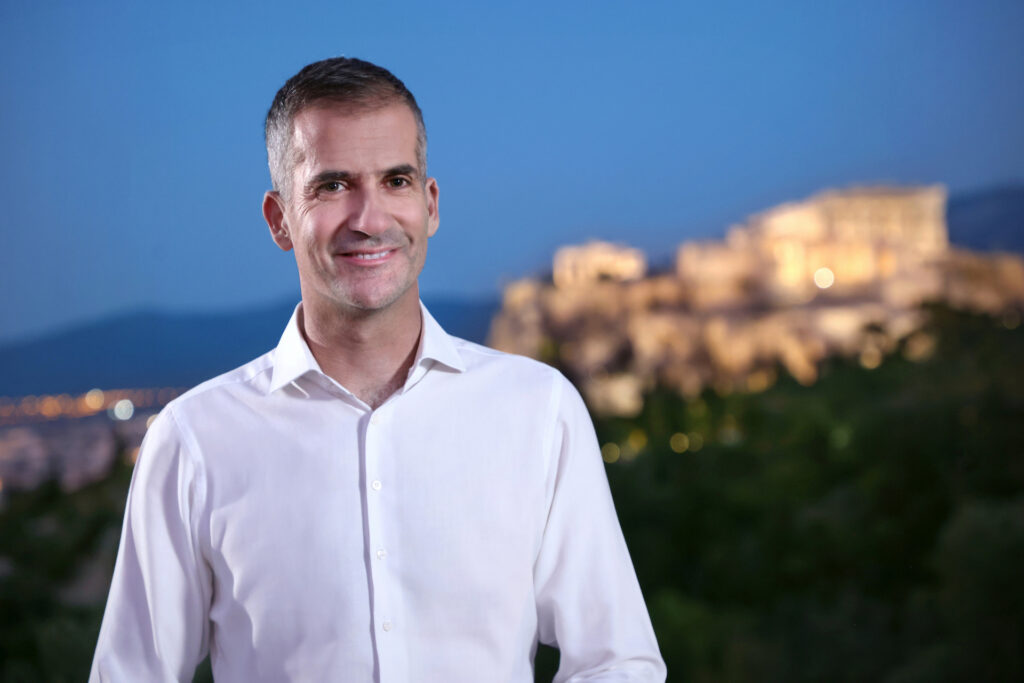 Μπακογιάννης: Τα Εξάρχεια δεν είναι αυτά που ήταν το 2019 – Απελευθερώθηκαν 100 υπό κατάληψη κτίρια