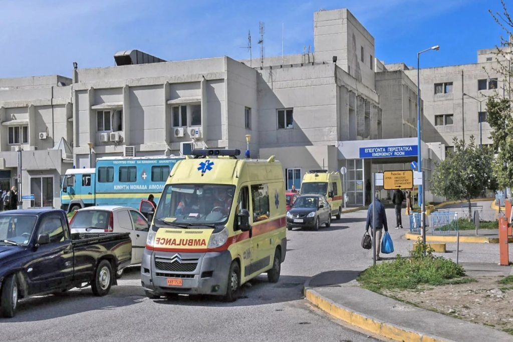 Θεσσαλονίκη: Πλήρωμα ιδιωτικού ασθενοφόρου έκλεψε καρδιογράφο από νοσοκομείο