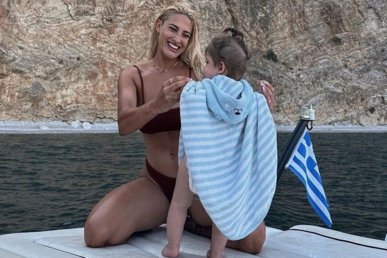 Εκτός εαυτού η Τούνη με καλεσμένη στη βάφτιση του γιου της – «Μη σώσει κι έρθει»
