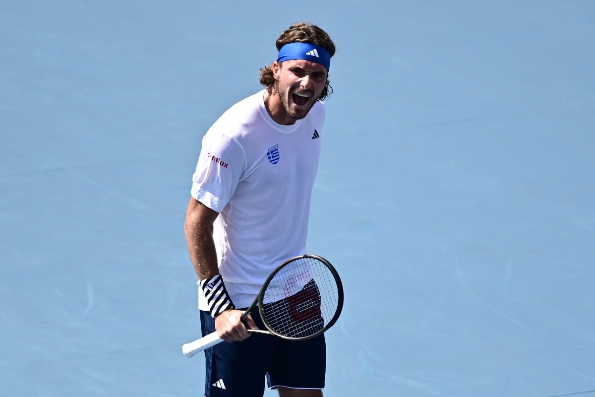 Στέφανος Τσιτσιπάς: Κέρδισε τον Κλέιν λόγω τραυματισμού και αποθεώθηκε – Στο πόδι το Καλλιμάρμαρο [βίντεο]