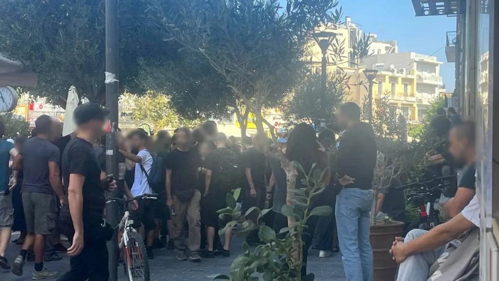 Κρήτη: Επεισόδια και χημικά στο Ηράκλειο – Σε «κλοιό» πολίτες και τουρίστες [Βίντεο]