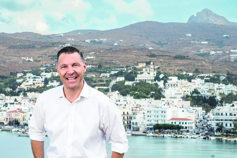 Γιάννης Σιώτος (υπ. δήμαρχος Τήνου): Με το βλέμμα στραμμένο στο μέλλον του νησιού μας