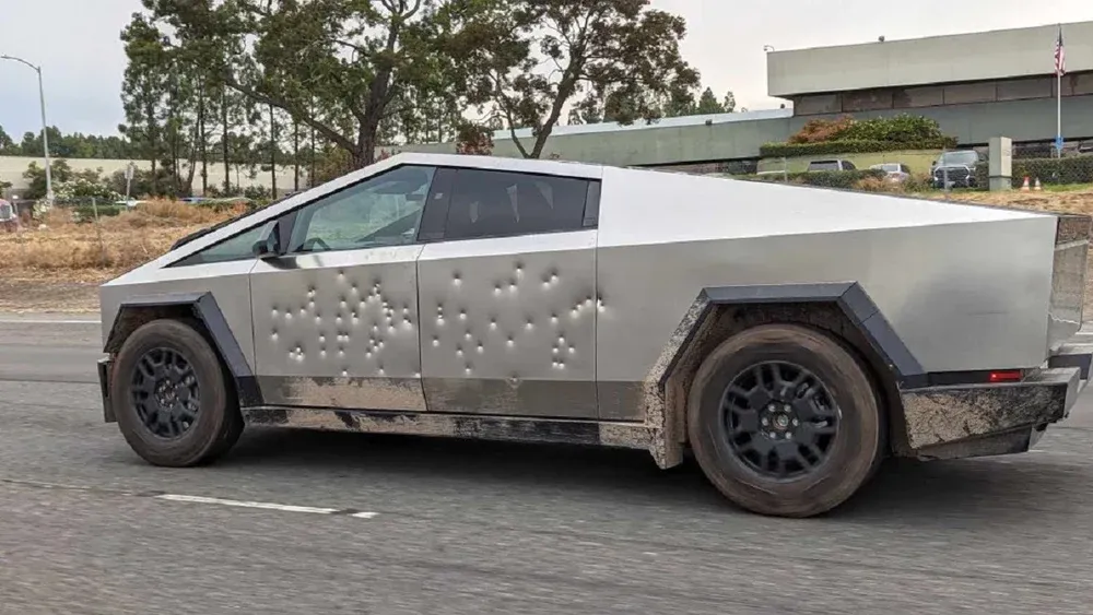 Το Tesla Cybertruck είναι… αλεξίσφαιρο(!) σύμφωνα με τον Έλον Μασκ