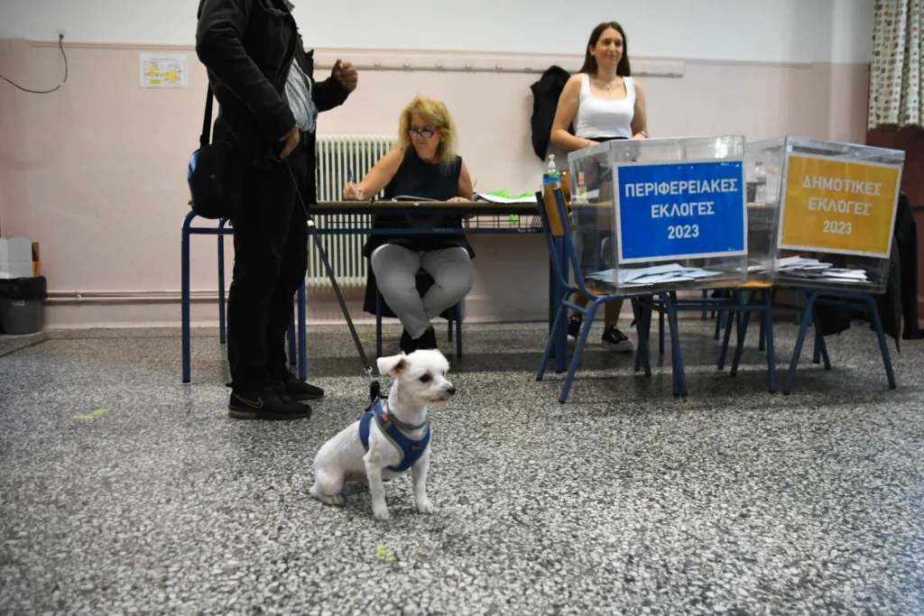 Αυτοδιοικητικές εκλογές: Τα ευτράπελα και τα δυσάρεστα της κάλπης