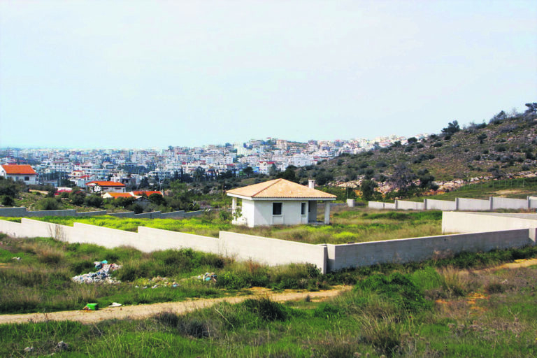 Τελευταία ευκαιρία: 6 μήνες παράταση για εκτός σχεδίου