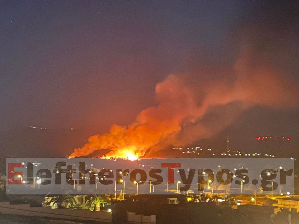 Φωτιά στον Μαραθώνα: Ανεξέλεγκτο το πύρινο μέτωπο – Έκλεισε ο δρόμος προς το Κωπηλατοδρόμιο [ε