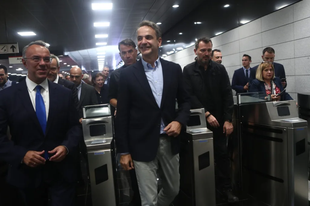Μετρό Θεσσαλονίκης: Υπεγράφη η σύμβαση λειτουργίας του – Τι είπαν Μητσοτάκης, Ταχιάος, Σταϊκού