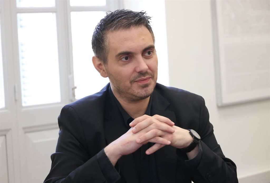 Μιχάλης Χατζηγιάννης: Η απάντησή του στα σχόλια ότι έχει χάσει τη φωνή του [Βίντεο]