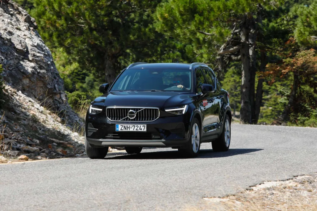 Volvo XC40: Το πιο στιλάτο μικρό SUV ανανεώνεται