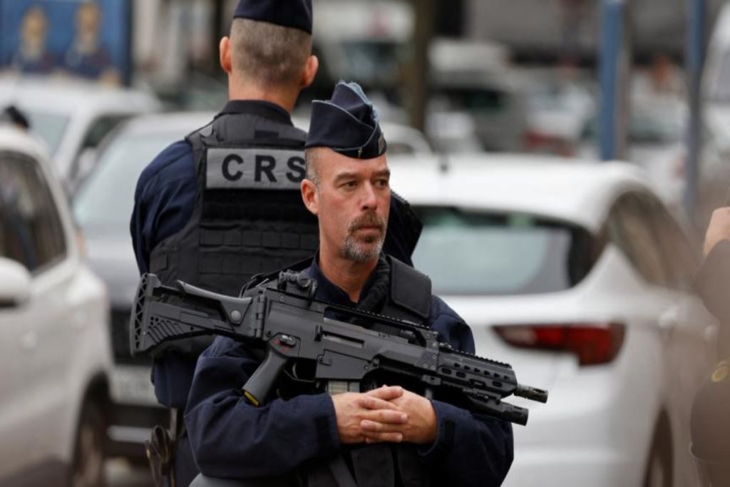 Γαλλία: Λήξη συναγερμού στο σχολείο στην Αράς μετά από απειλή για βόμβα – Το μήνυμα του Μακρόν