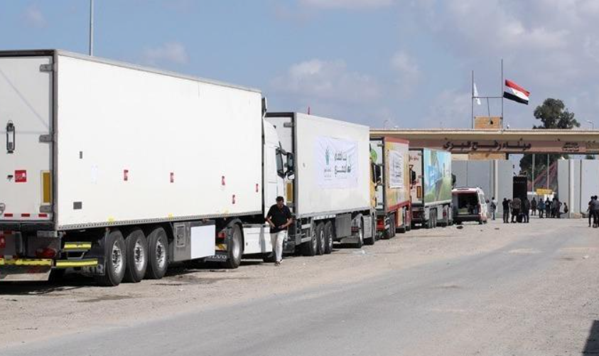 Τρίτο κομβόι ανθρωπιστικής βοήθειας διέσχισε το πέρασμα της Ράφα