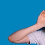 Βαρηκοΐα – Απώλεια ακοής: Τι την προκαλεί και σε ποιες περιπτώσεις είναι αναστρέψιμη