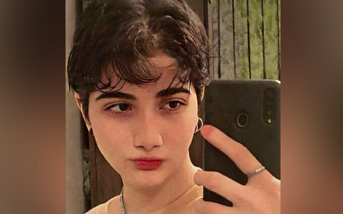 Πέθανε η 16χρονη Αρμιτά- Την χτύπησαν στο μετρό επειδή δεν φορούσε μαντίλα