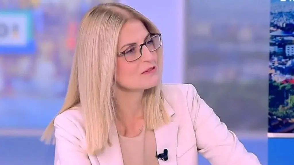 Απίστευτη καταγγελία από Παπαδάκη: Η Αυγέρη απέκλεισε δημοσιογράφους – Ζητώ συγγνώμη, με ενόχλ