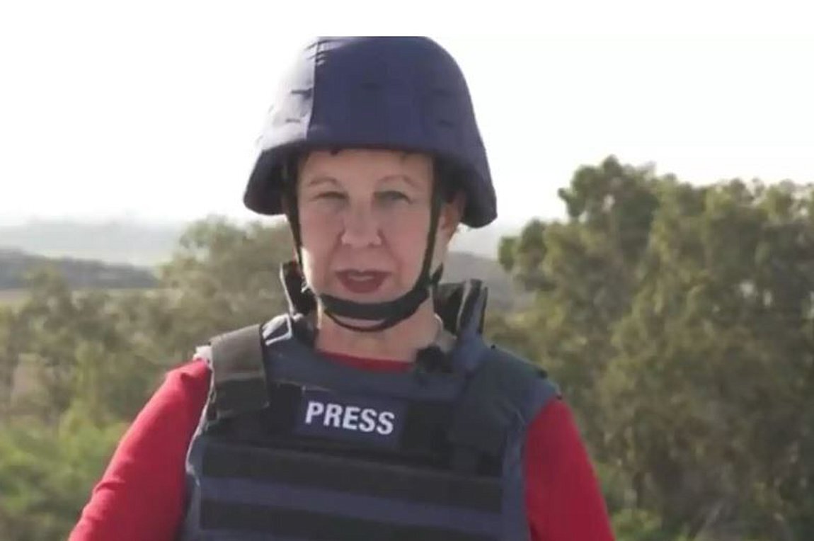 Στιγμές τρόμου για πολεμική ανταποκρίτρια: Διακόπηκε η ζωντανή μετάδοση - Δείτε το συγκλονιστικό βίντεο