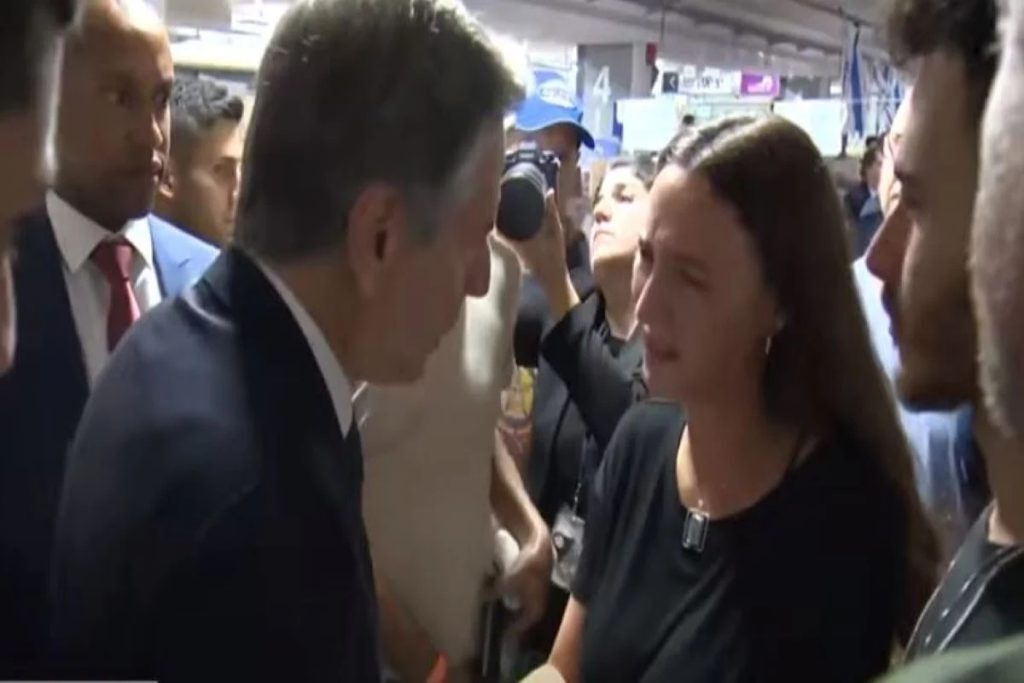 Ισραήλ: Ο Μπλίνκεν συναντήθηκε με 24χρονη που επέζησε από την σφαγή στο φεστιβάλ – «Είμαστε εδώ για 