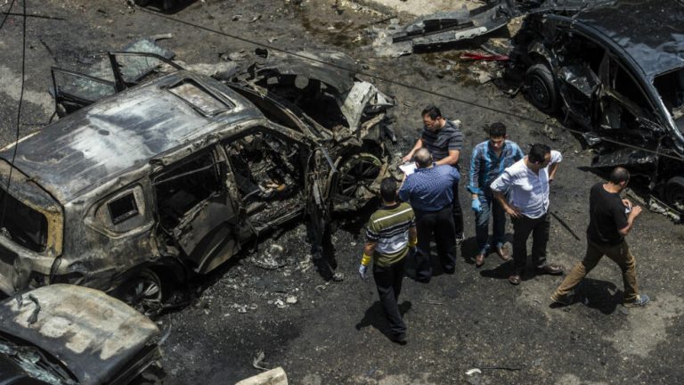 Καραμπόλα με 28 νεκρούς στην Αίγυπτο