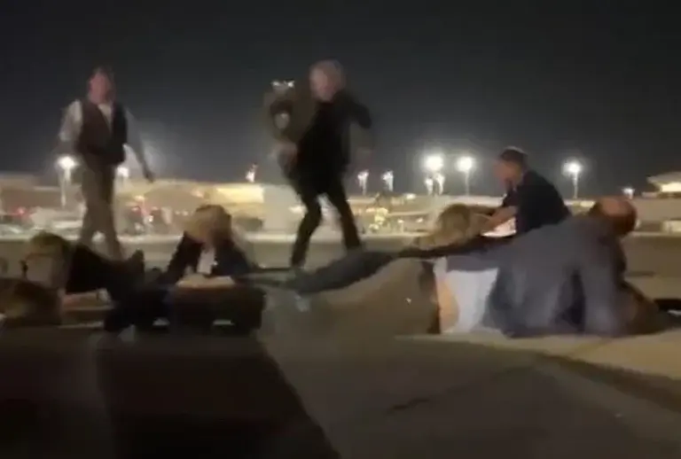 Πόλεμος στο Ισραήλ: Σε καταφύγιο ο Σολτς μετά από συναγερμό για ρουκέτες – Βίντεο από τη στιγμή που τρέχει πανικόβλητος