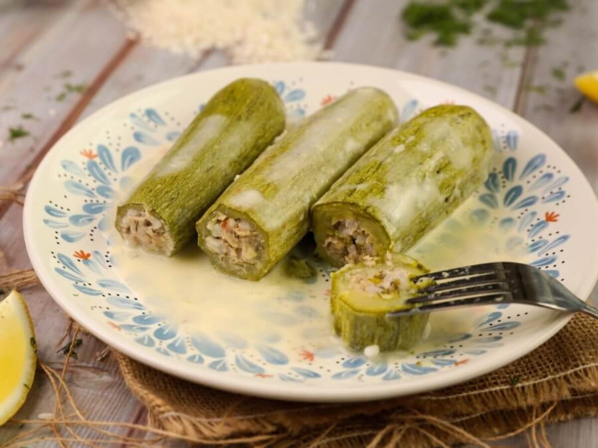 Κολοκυθάκια γεμιστά αυγολέμονο