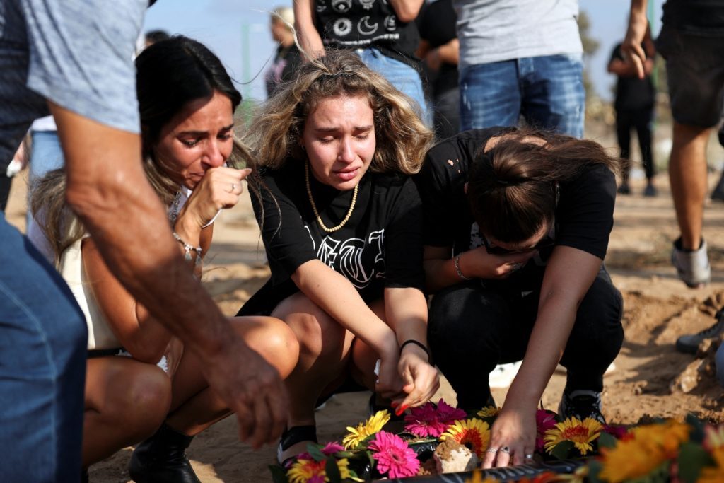 Σοκαριστικές μαρτυρίες: Οι τρομοκράτες της Χαμάς βίαζαν ομαδικά θύματα στο φεστιβάλ
