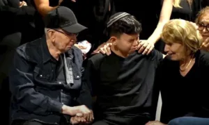 Πόλεμος στο Ισραήλ: Εικόνες σπαραγμού στο «αντίο» 12χρονου στην οικογένειά του