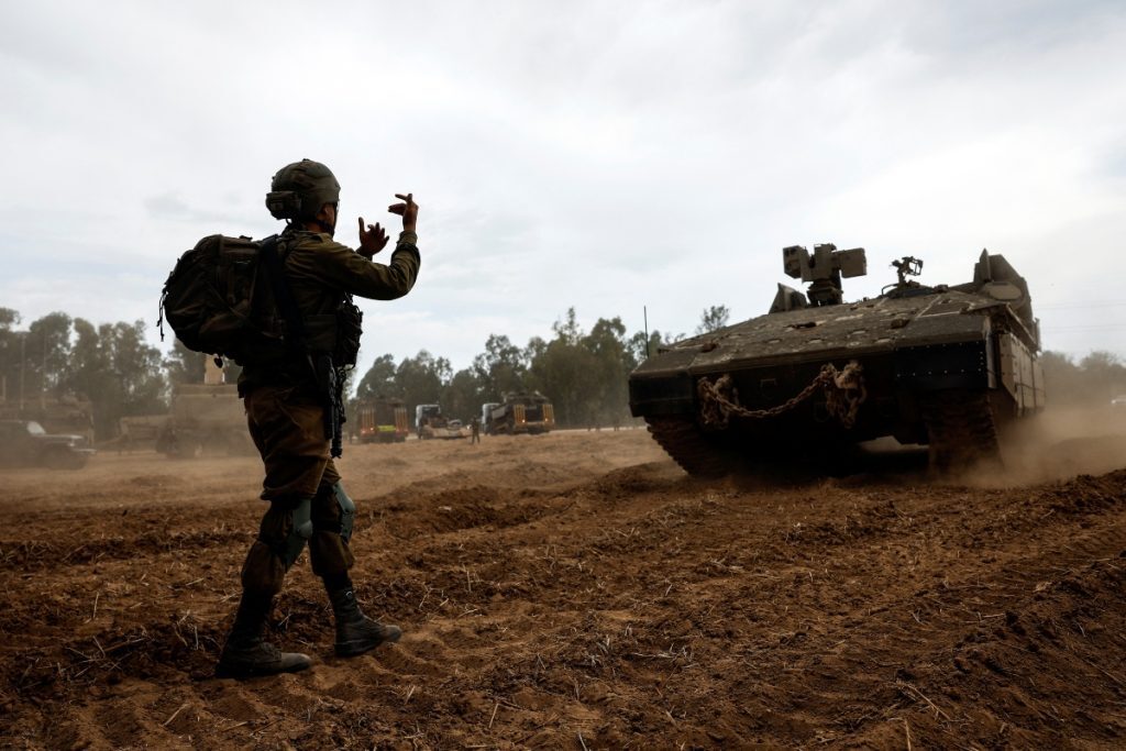 Πόλεμος στο Ισραήλ: Τρόμος στη Μέση Ανατολή, βίαζαν γυναίκες δίπλα σε νεκρούς – Επιστρατεύει 3